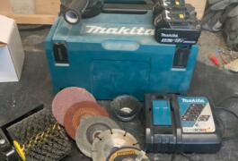 Location outil Meuleuse disqueuse sans-fil Makita près de Anstaing