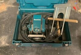 Location outil Défonceuse à bois électrique Makita près de Anstaing