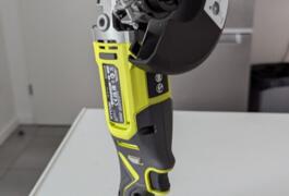 Location outil Meuleuse disqueuse sans-fil Ryobi près de Biganos