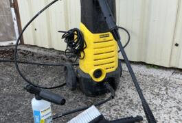 Location outil Laveur haute pression électrique Karcher près de Ernée