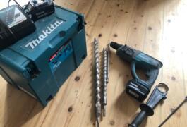 Location outil Perforateur électrique Makita près de Saint-Donat-sur-l'Herbasse