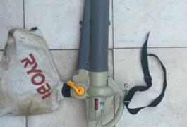 Location outil Aspirateur souffleur électrique Ryobi près de Saint-Priest-en-Jarez
