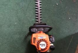 Location outil Taille haie thermique Stihl HS45 coupe 60  Stihl près de Saint-Laurent-Nouan