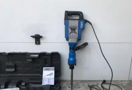 Location outil Marteau piqueur électrique près de Rezé