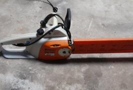 Location outil Tronçonneuse à bois électrique Stihl près de Landerneau