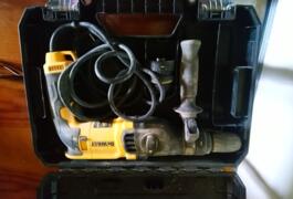 Location outil Perforateur burineur électrique Dewalt près de La Regrippière