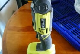 Location outil Multi tool  Ryobi près de La Regrippière