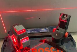 Location outil Niveau laser  Bosch près de Monein