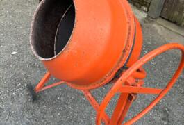Location outil Bétonnière électrique près de Entrammes