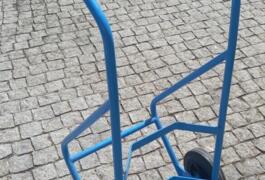 Location outil Chariot déménagement  près de Ingré