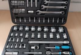 Location outil Coffret clés à douilles  Mac-allister près de Senlis