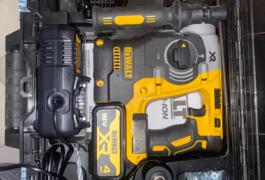 Location outil Perceuse à percussion Sans-fil Dewalt près de Bagneux