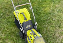 Location outil Tondeuse à gazon électrique Ryobi près de Bailleul