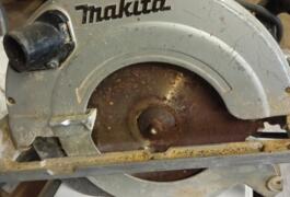 Location outil Scie circulaire électrique Makita près de Touille