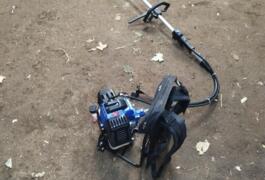 Location outil Débroussailleuse dorsale 52 cm 3  Hyundai près de Montredon-Labessonnié
