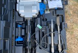 Location outil Marteau piqueur électrique près de Génissac