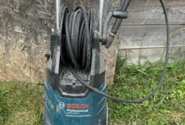 Location outil Karcher électrique Bosch près de Saint-Romans