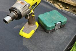 Location outil Boulonneuse à choc électrique Ryobi près de Champeaux