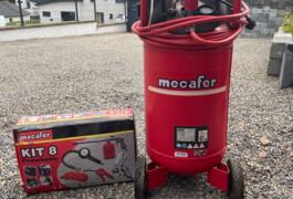 Location outil Compresseur électrique près de Perrouse