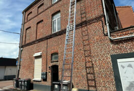 Location outil Échelle pliante alu près de Armentières