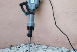 Location outil Marteau piqueur électrique Mac-allister près de Segonzac