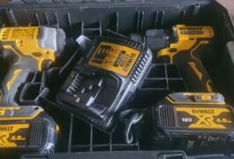 Location outil Visseuse perceuse Sans-fil Dewalt près de Champigneulles
