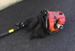 Location outil Souffleur à feuille Thermique près de Caulnes