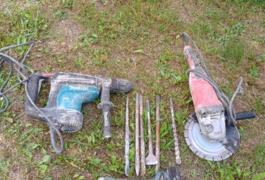 Location outil Burineur perforateur électrique Makita près de Clermont