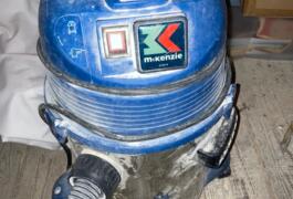 Location outil Aspirateur de chantier électrique Mc-kenzie près de Haux