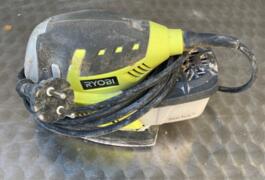 Location outil Ponceuse électrique Ryobi près de Haux
