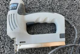 Location outil Agrafeuse cloueuse électrique près de Soustons