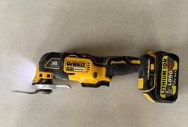 Location outil Scie oscillante  Dewalt près de Lignieres les roye