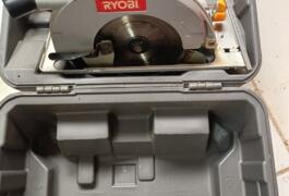 Location outil Scie circulaire électrique Ryobi près de Liffré