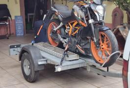 Location outil Remorque porte moto Moins de 750kg près de Steinbourg