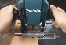 Location outil Défonceuse à bois électrique Makita près de Paris
