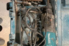 Location outil Marteau perforateur électrique Makita près de Vexin-sur-Epte