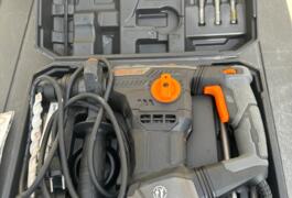 Location outil Perforateur burineur électrique près de Salins