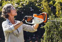 Location outil Taille haie électrique Stihl près de Hanches