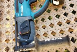 Location outil Perforateur burineur électrique Makita près de St mitre les remparts