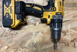 Location outil Perceuse visseuse Sans-fil Dewalt près de Montpellier