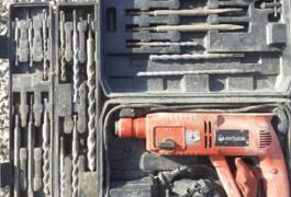 Location outil Perforateur burineur électrique près de Lambesc