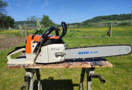 Location outil Tronçonneuse à bois Thermique Stihl près de Arthon