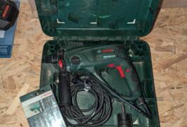 Location outil Perforateur burineur électrique Bosch près de La Chapelle-sur-Erdre