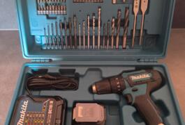 Location outil Perceuse visseuse Sans-fil Makita près de Saint-Sulpice-sur-Lèze