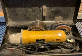 Location outil Meuleuse électrique Dewalt près de Beaune