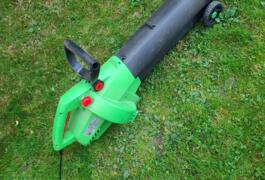 Location outil Aspirateur souffleur électrique près de Magny-les-Hameaux