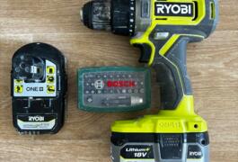 Location outil Visseuse perceuse Sans-fil Ryobi près de Toulouse