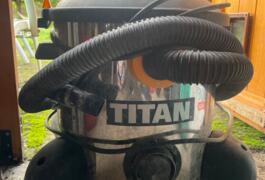 Location outil Aspirateur électrique près de Jargeau