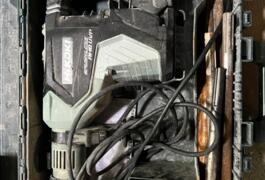 Location outil Marteau burineur électrique Hikoki près de Pomponne