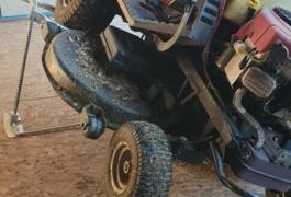 Location outil Lève tracteur  près de Léon